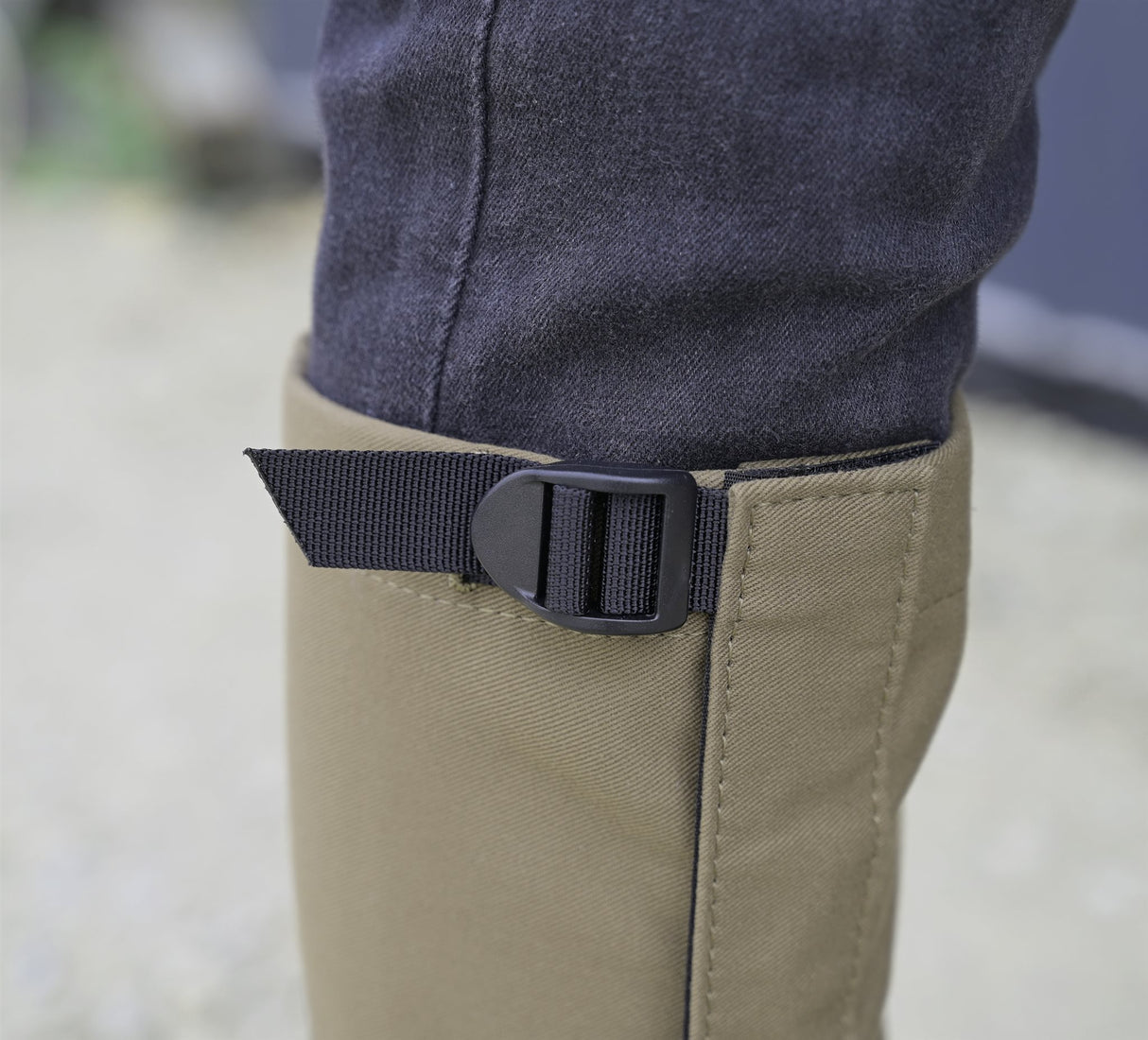 Manitoba Bluff Gaiters Dark Khaki - Large