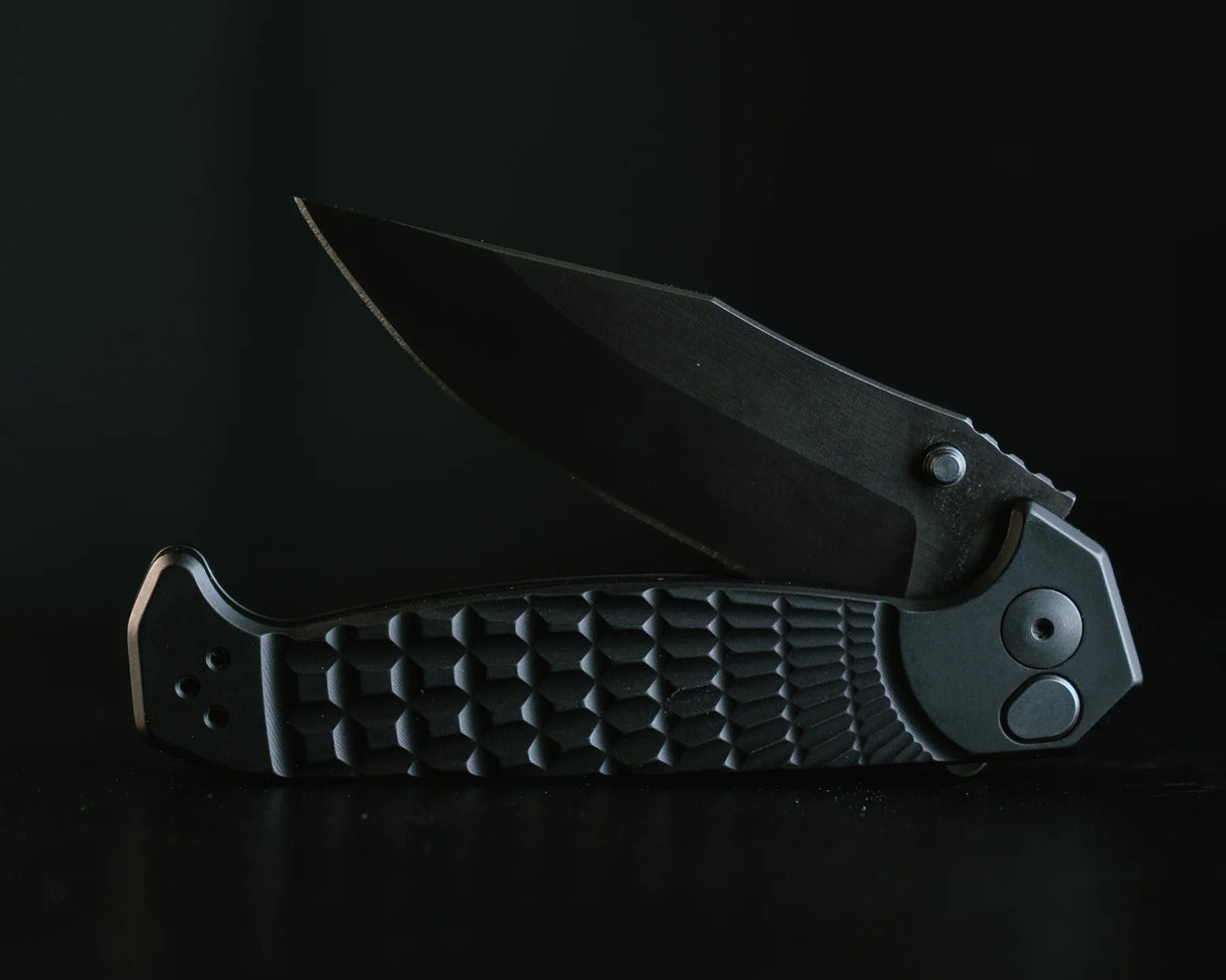 Half Face Blades Crow Folder – 3.5in Black Nitride Frame CPM S45VN